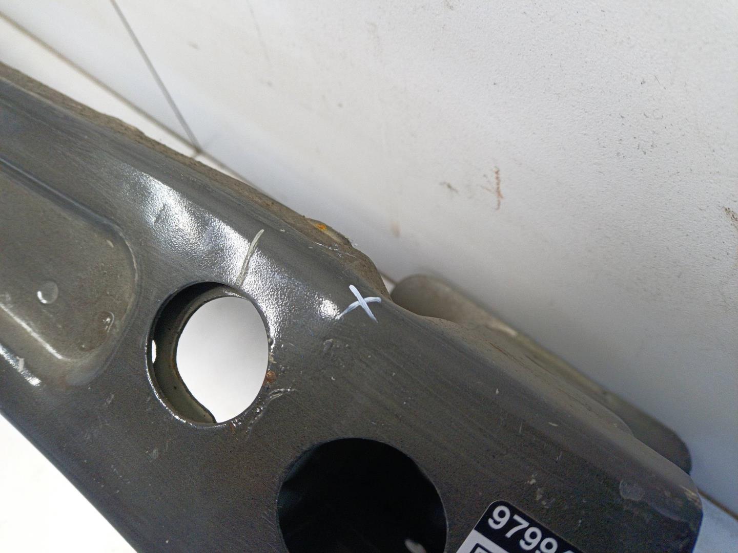 Усилитель заднего бампера