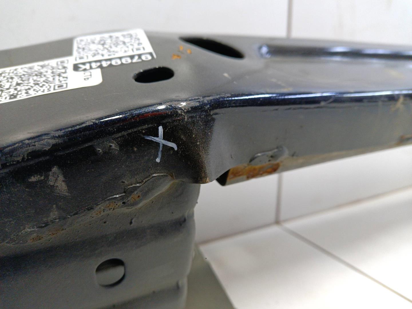 Усилитель заднего бампера