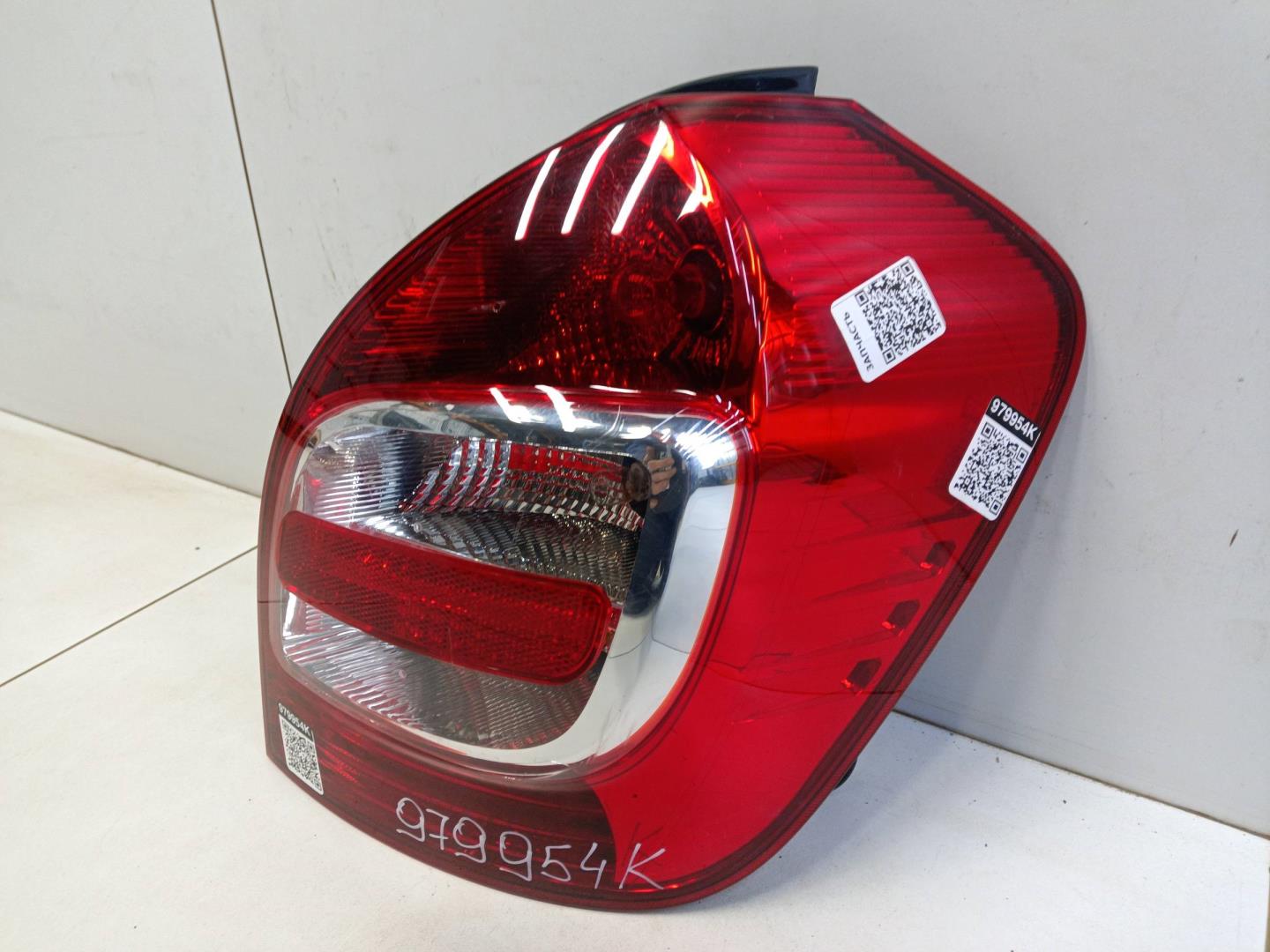 Фонарь задний правый