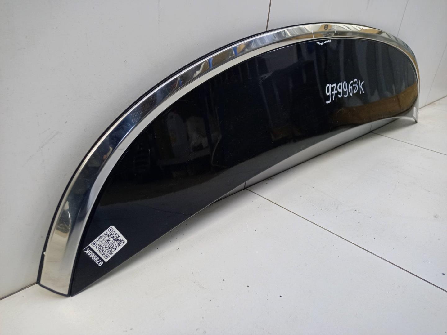 Накладка крышки багажника