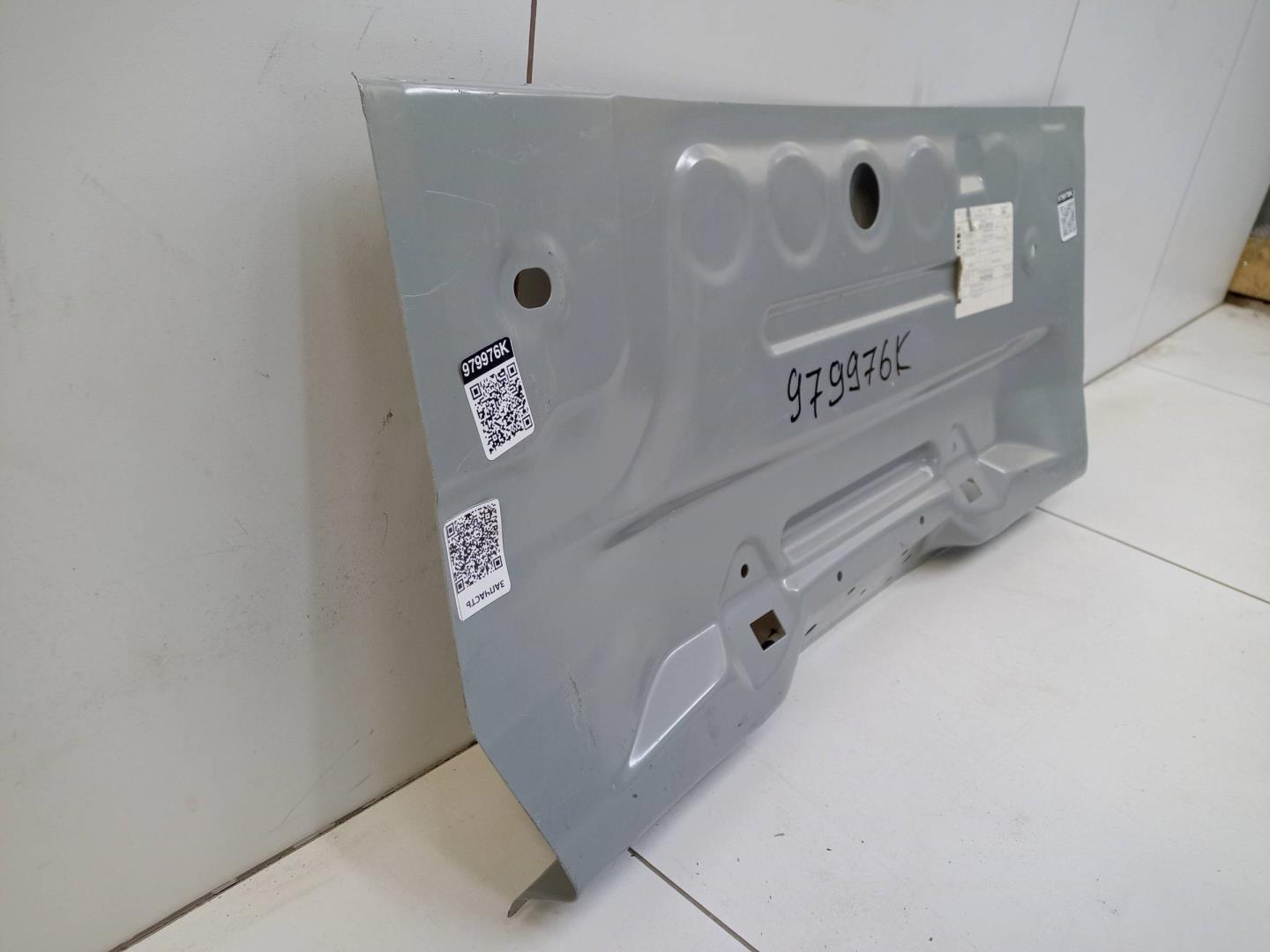 Панель задняя