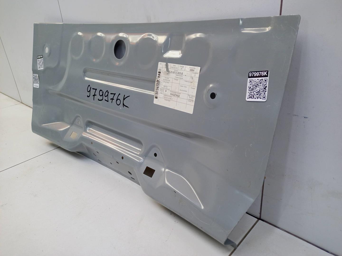 Панель задняя