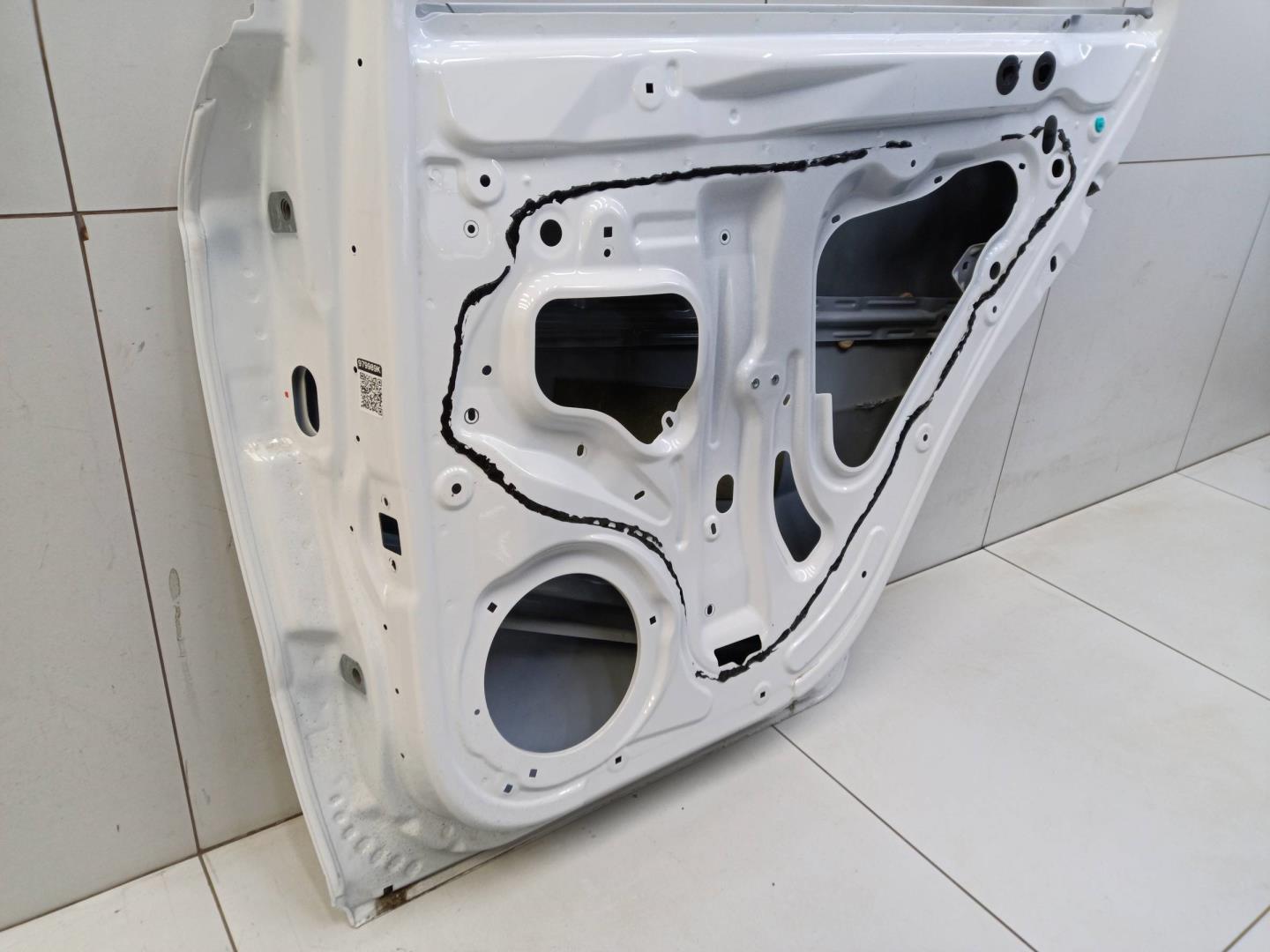 Дверь задняя правая