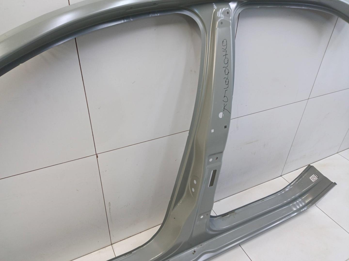 Кузовной элемент