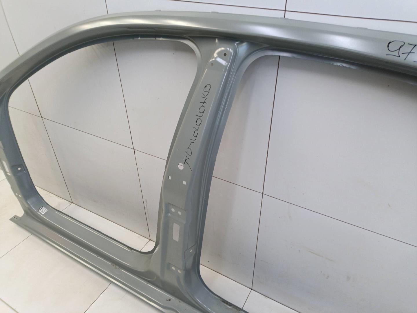 Кузовной элемент