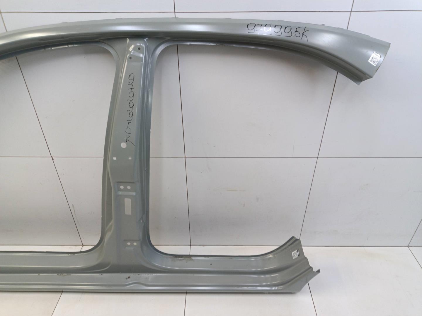 Кузовной элемент