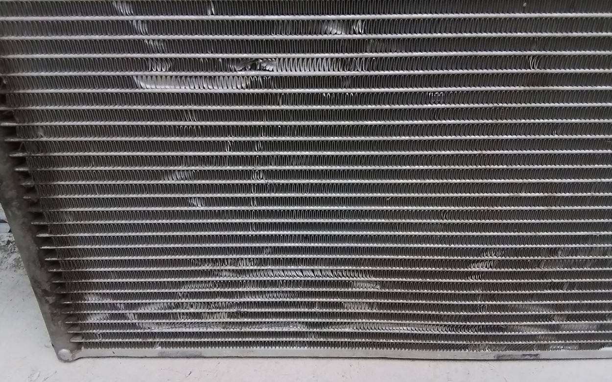 Радиатор кондиционера / конденсер