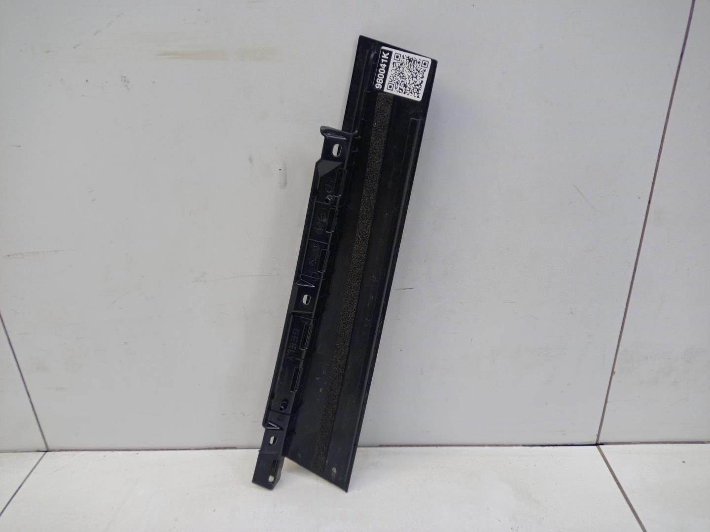 Накладка двери задней левой