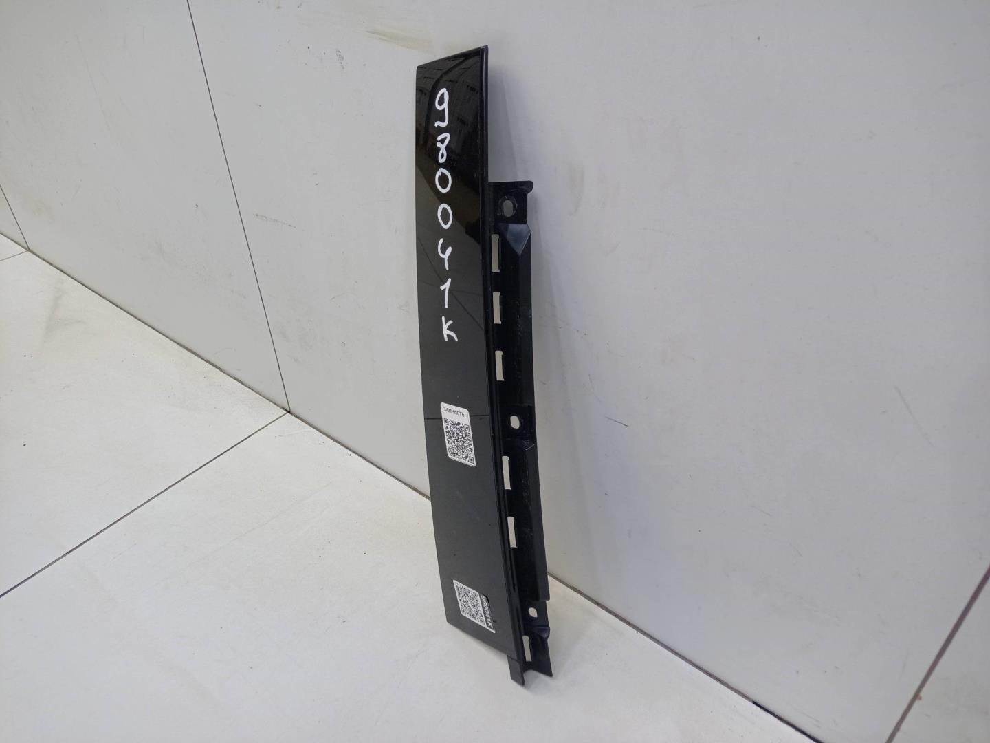 Накладка двери задней левой