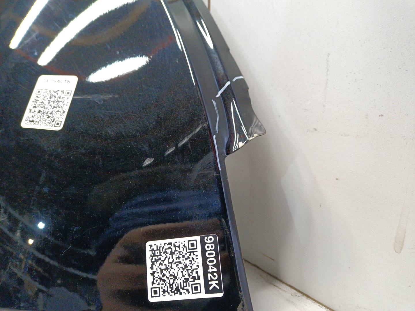 Крыло переднее правое