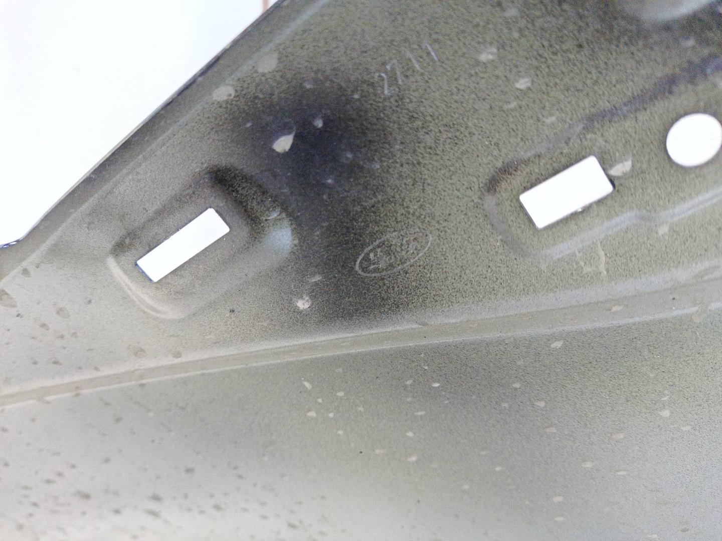 Крыло переднее правое