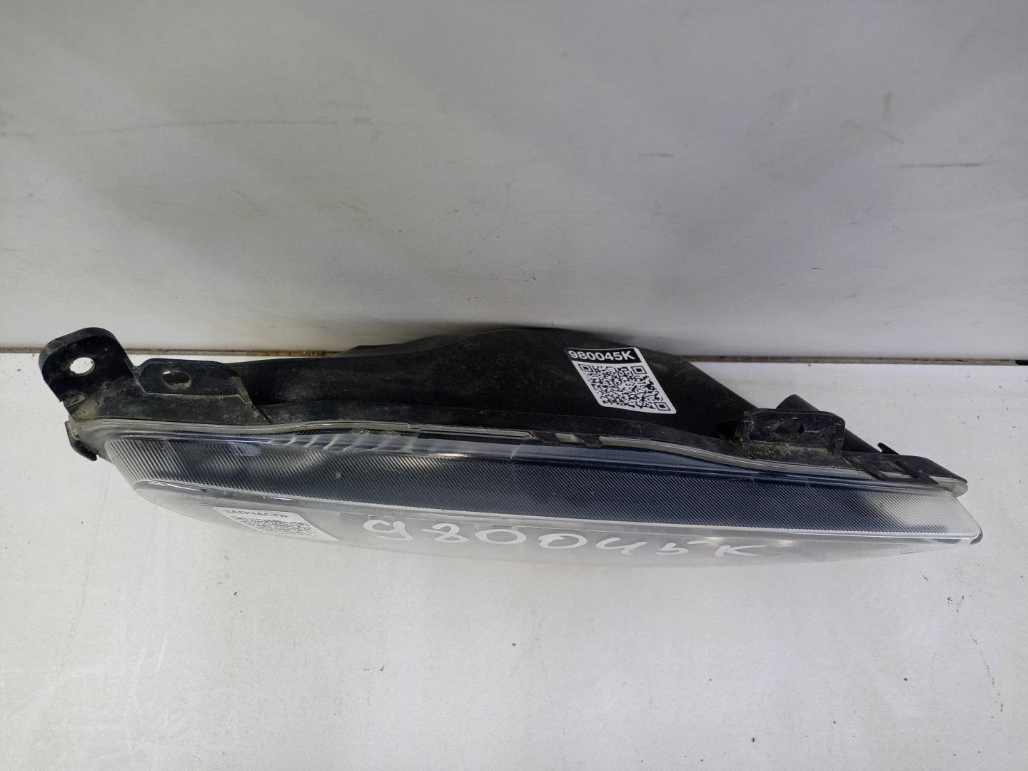 Фара противотуманная правая