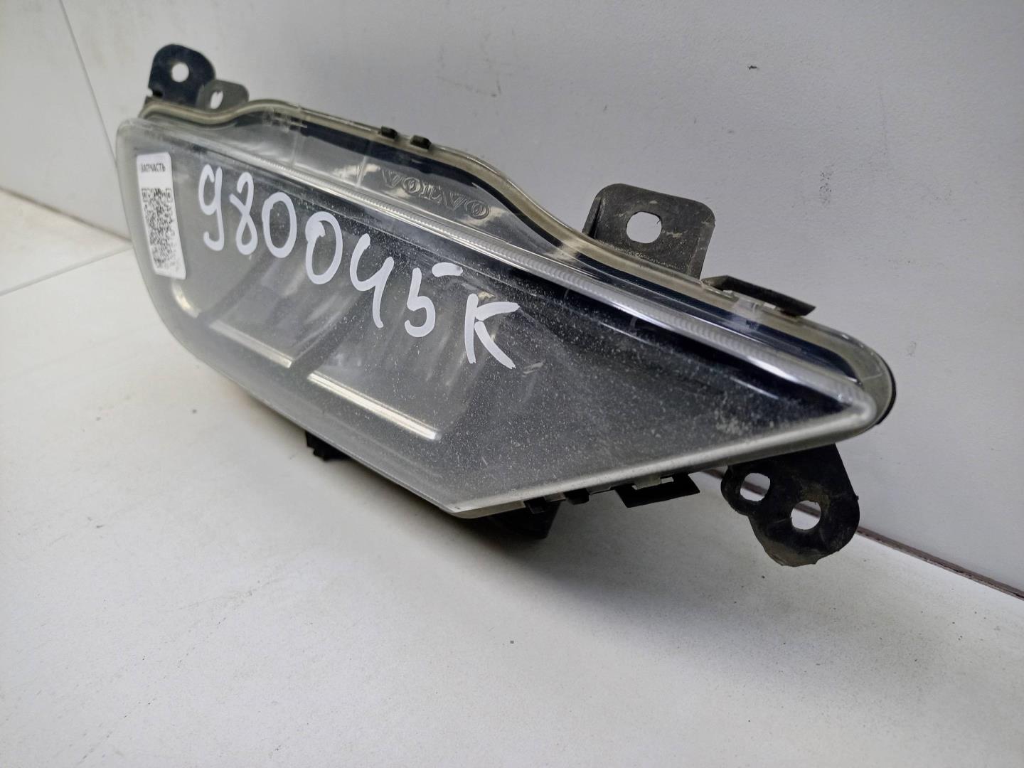 Фара противотуманная правая