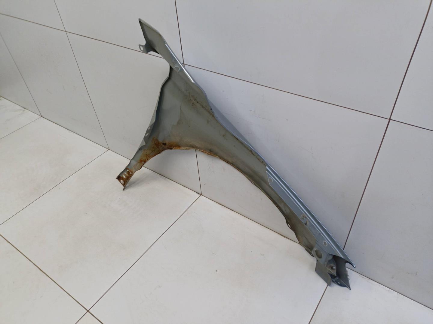 Крыло переднее левое