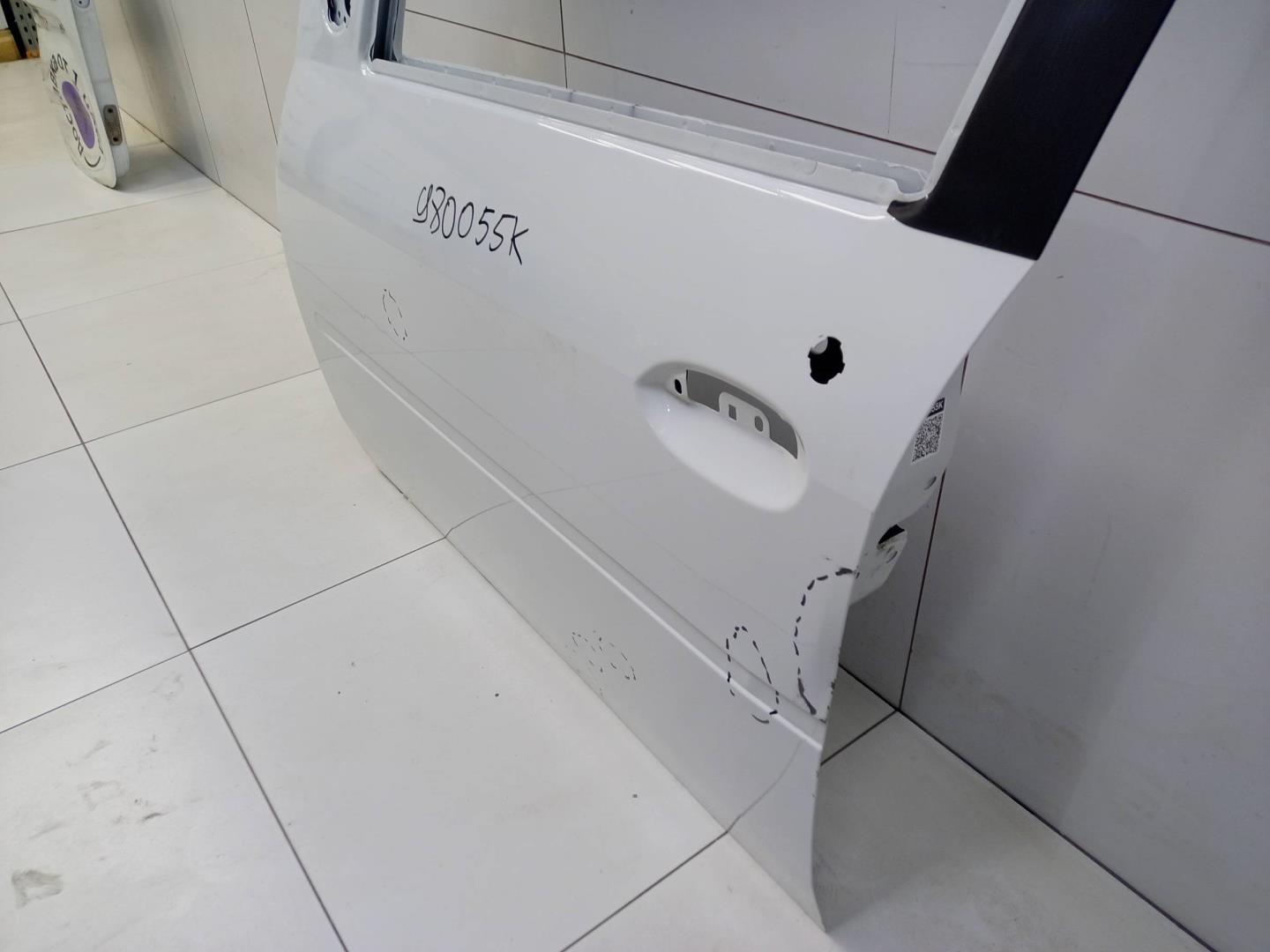 Дверь передняя левая