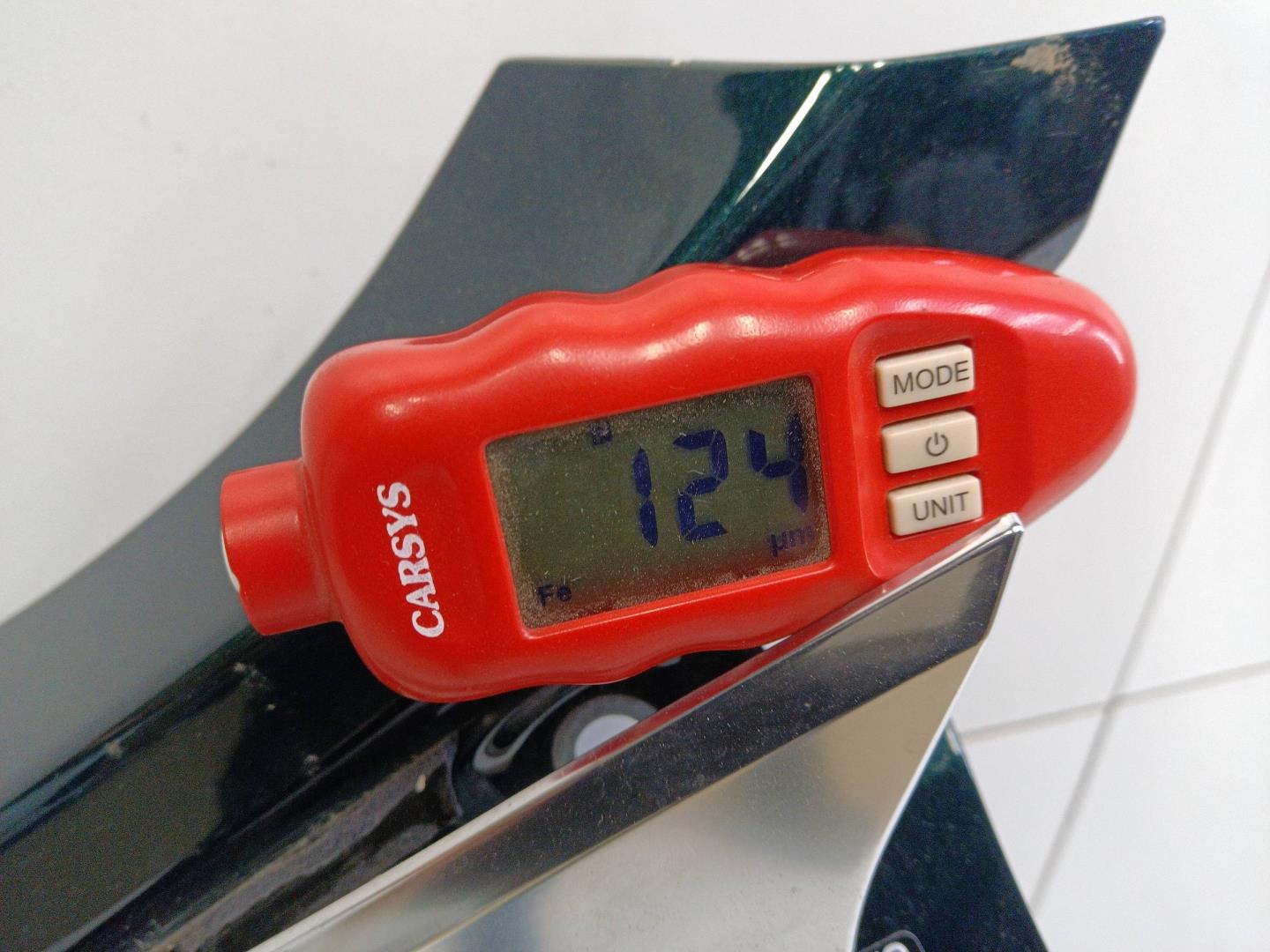 Крыло переднее левое