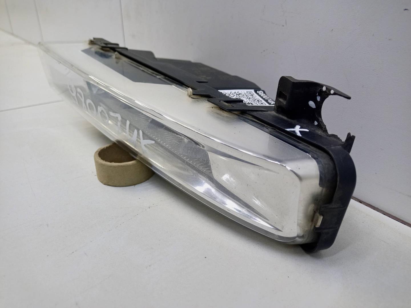 Фара дневного света левая (ходовые огни)