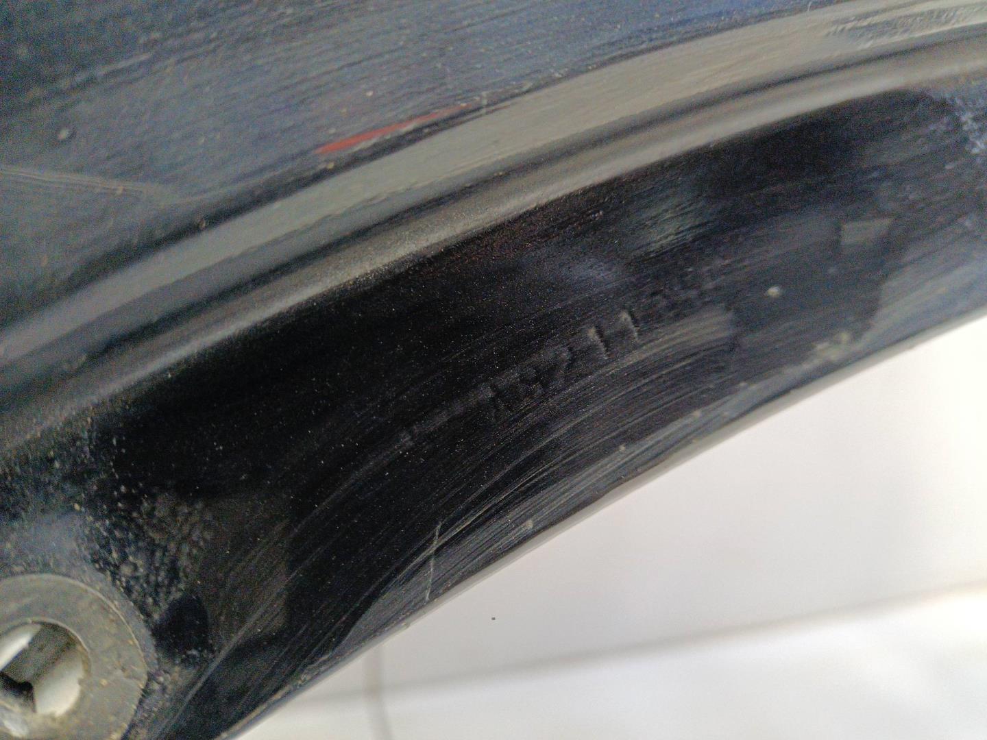 Крыло переднее левое