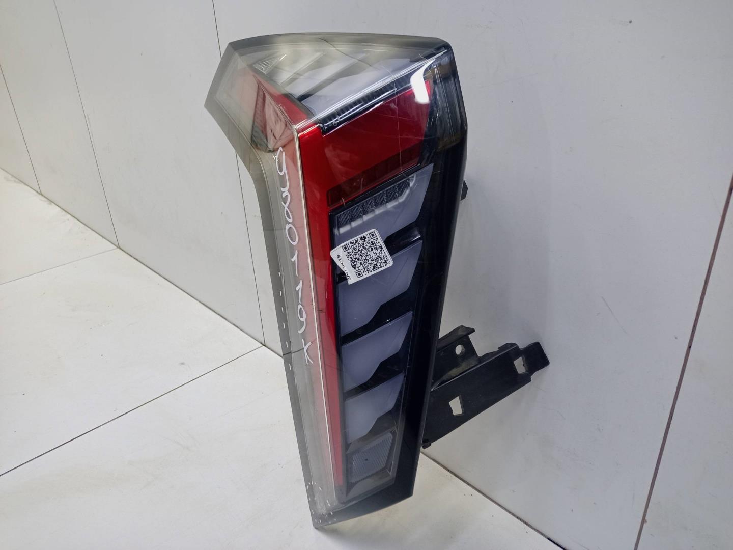 Фонарь задний наружный левый