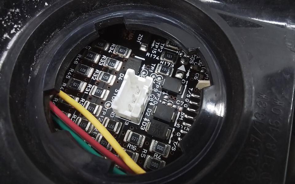 Фонарь задний наружный правый