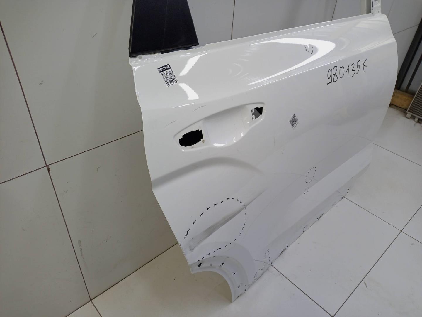 Дверь задняя правая