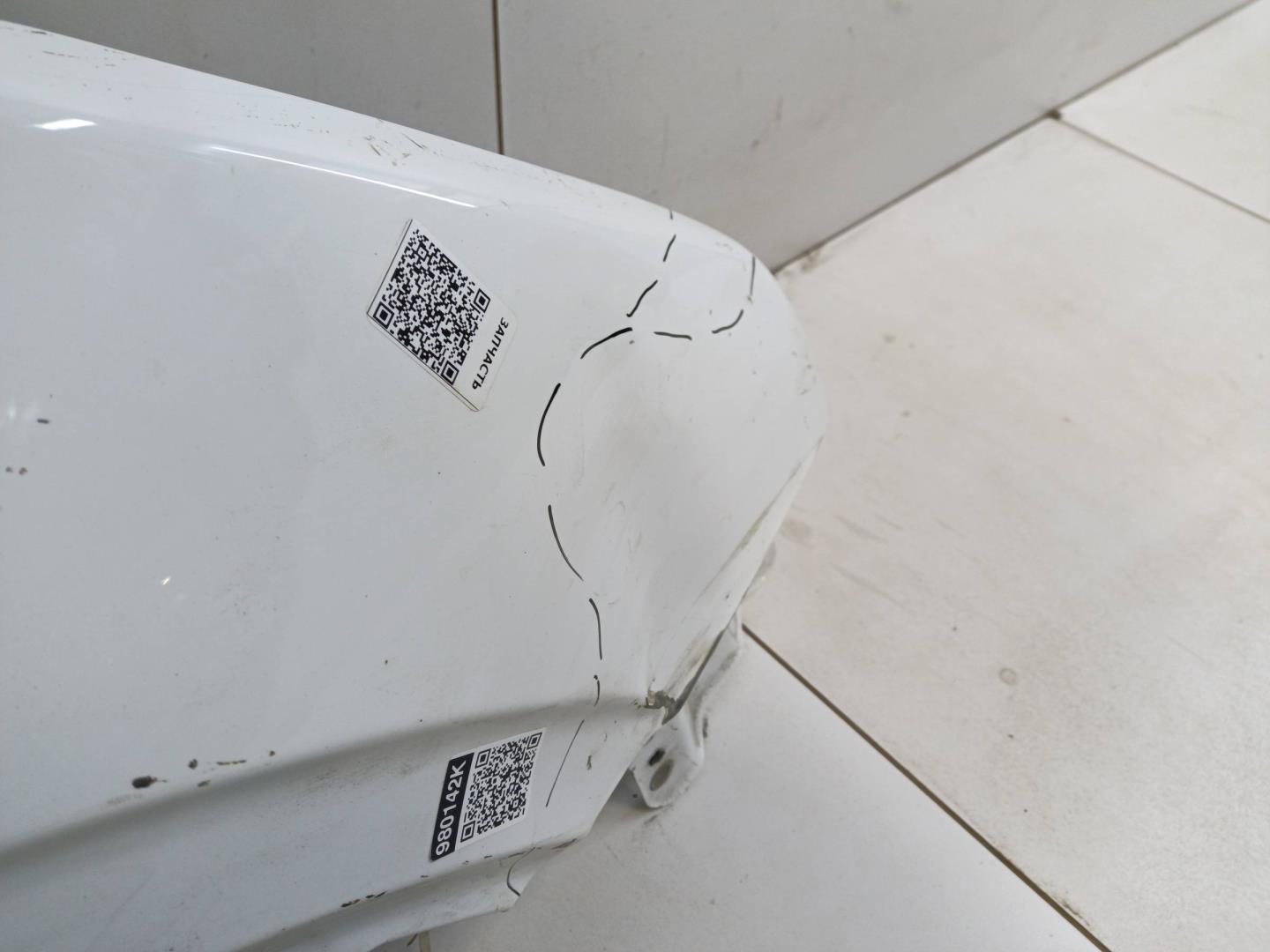 Крыло переднее правое