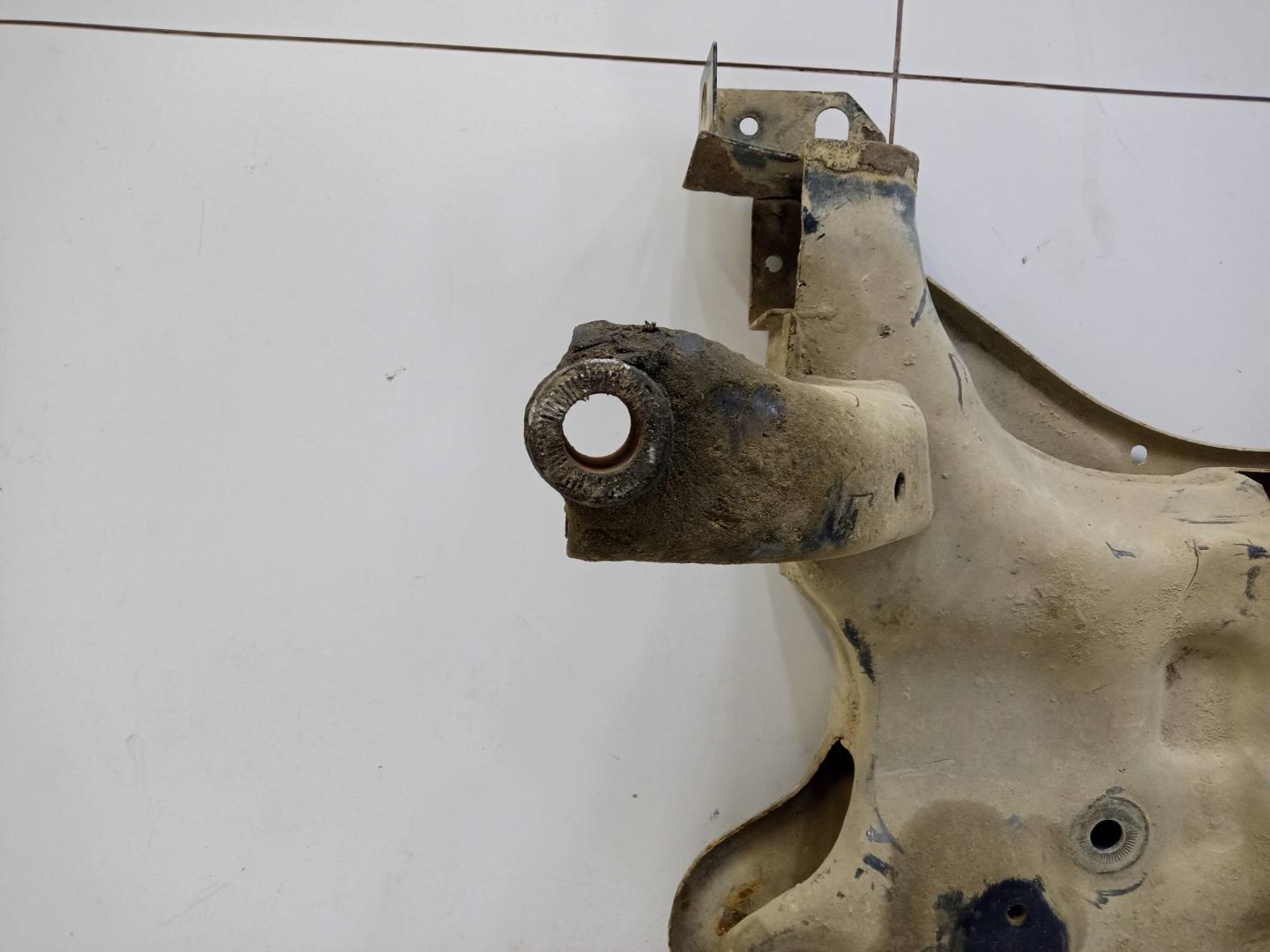 Балка подмоторная