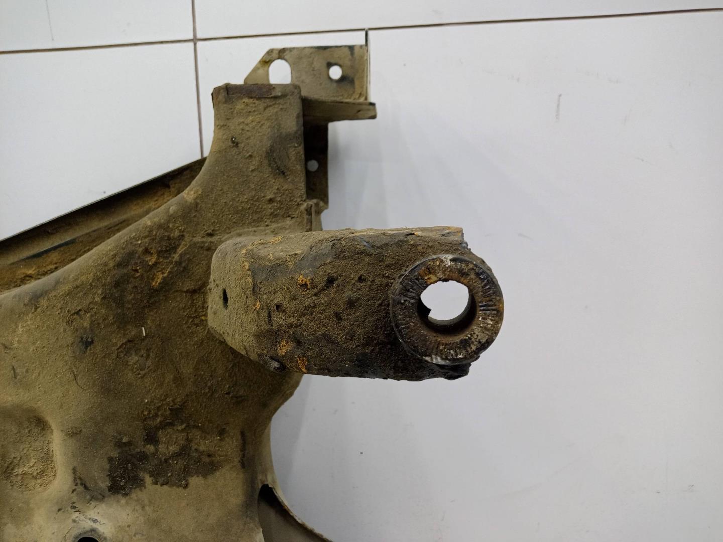 Балка подмоторная