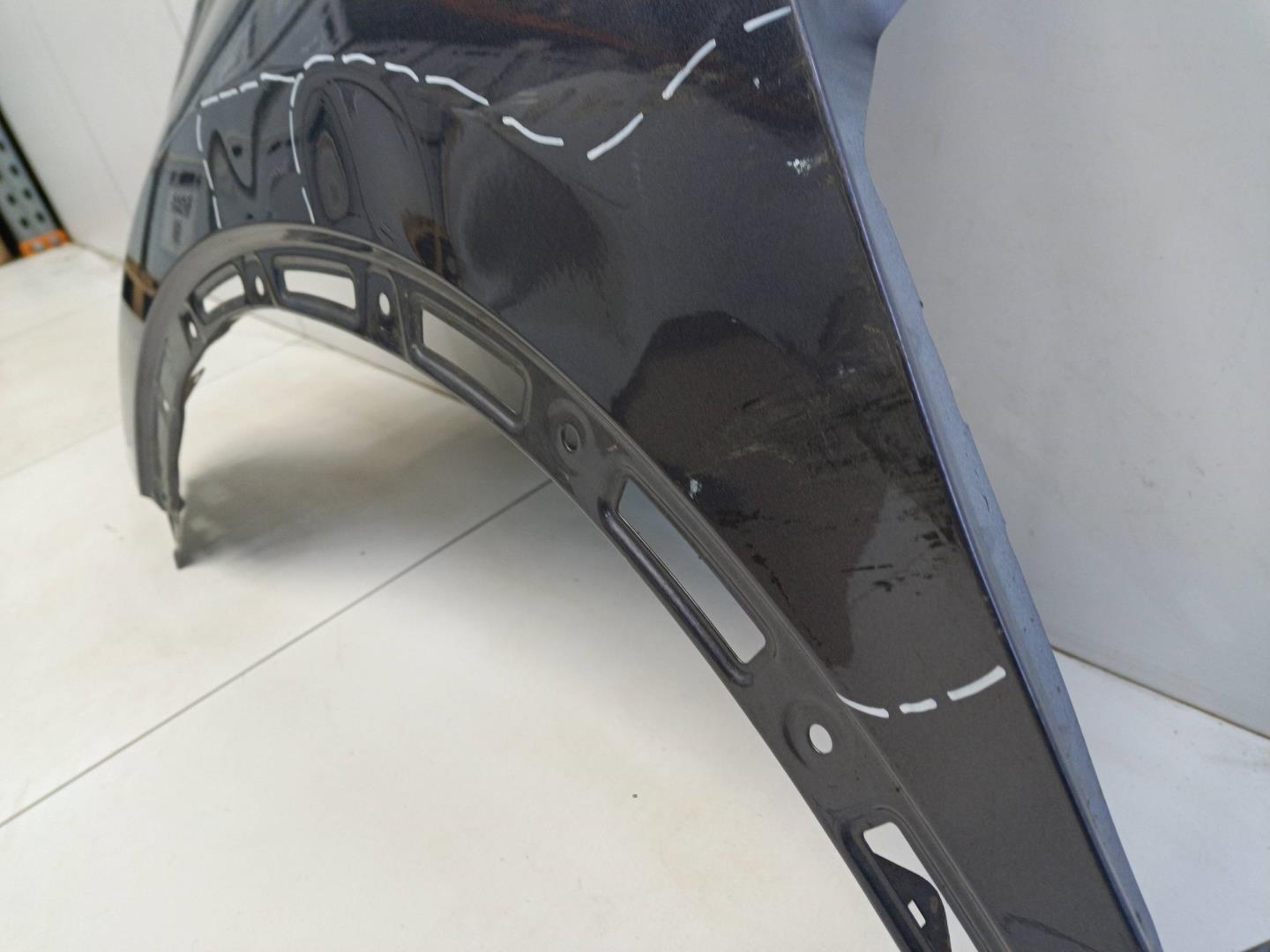 Крыло переднее левое