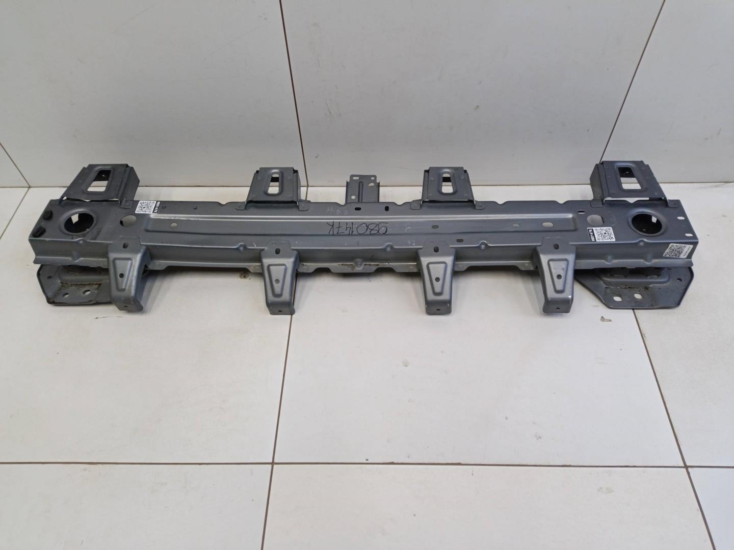 Усилитель заднего бампера