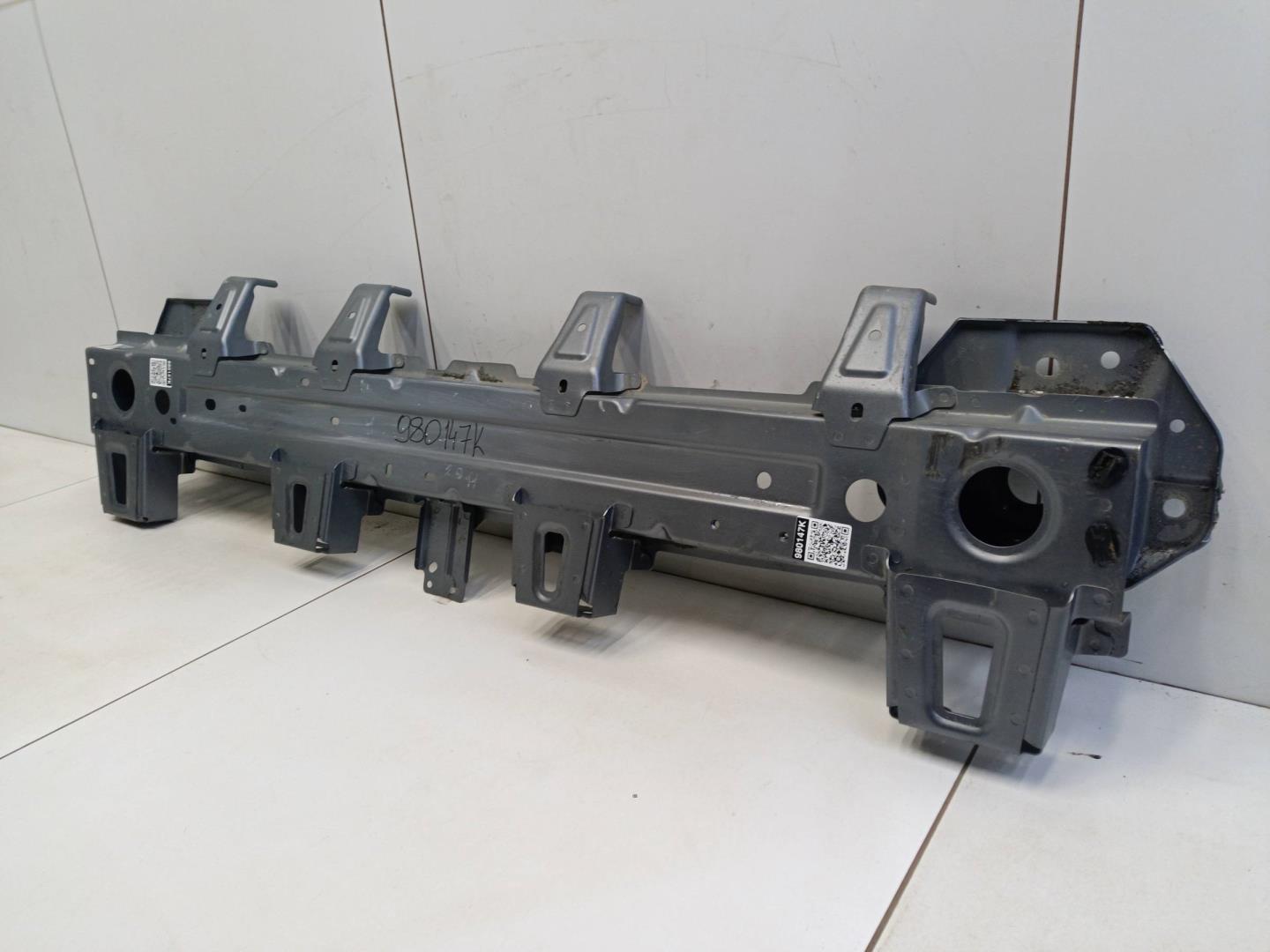 Усилитель заднего бампера