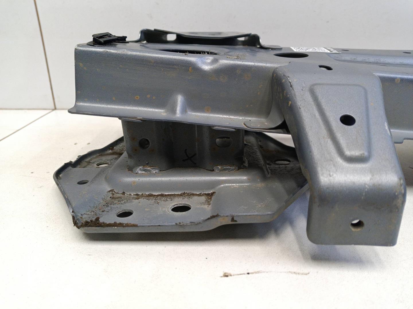 Усилитель заднего бампера