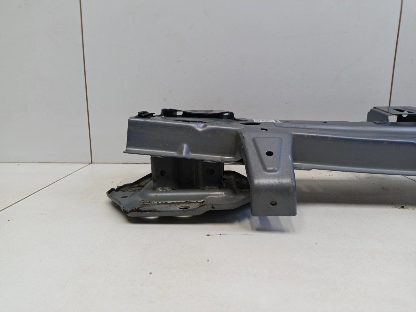 Усилитель заднего бампера