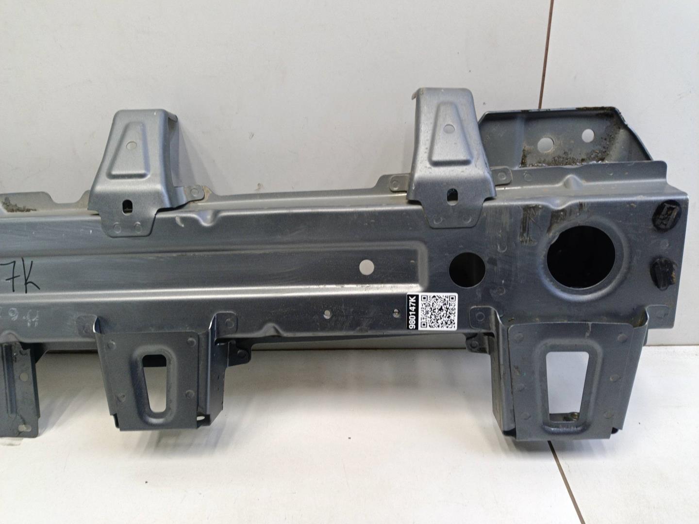 Усилитель заднего бампера