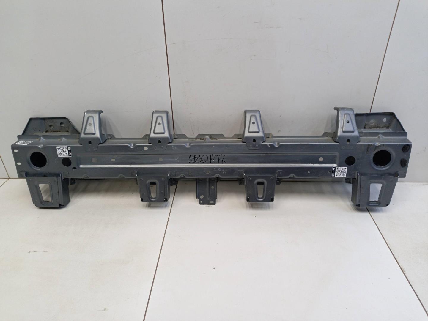 Усилитель заднего бампера