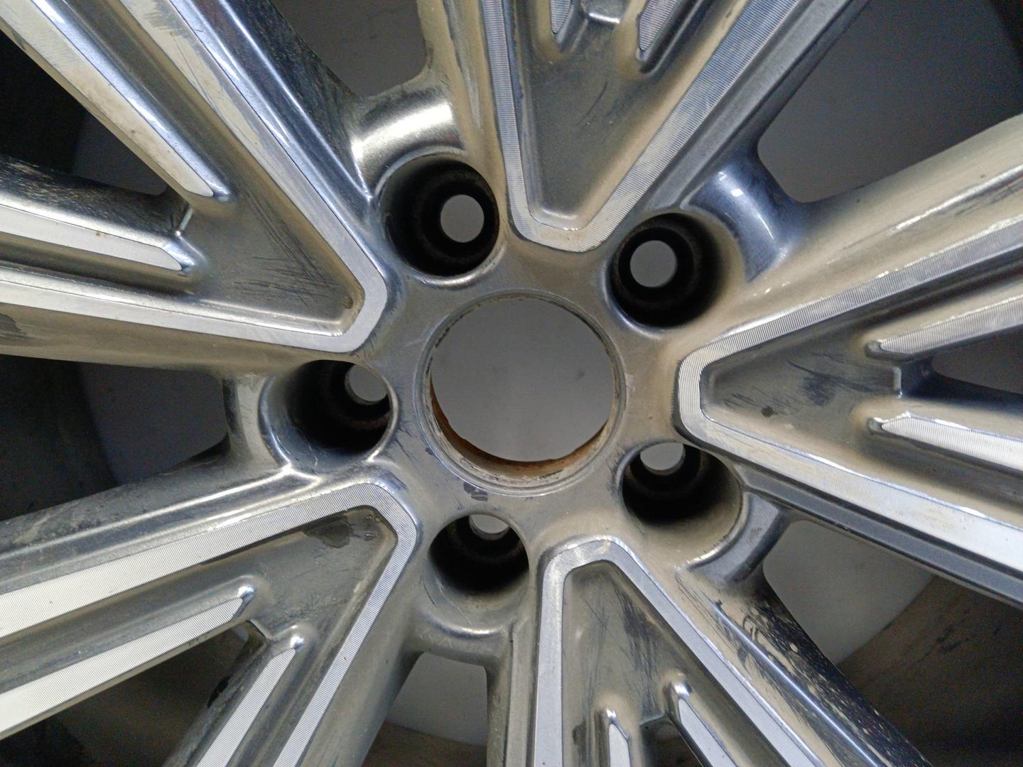 Диск колесный литой легкий сплав