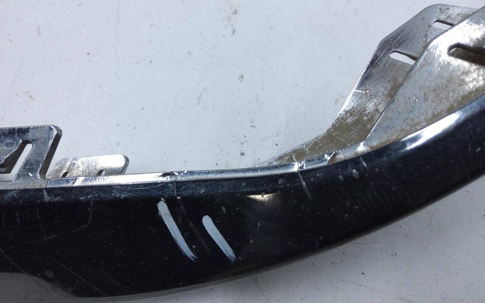 Накладка переднего бампера левая