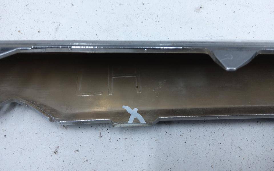 Накладка переднего бампера левая