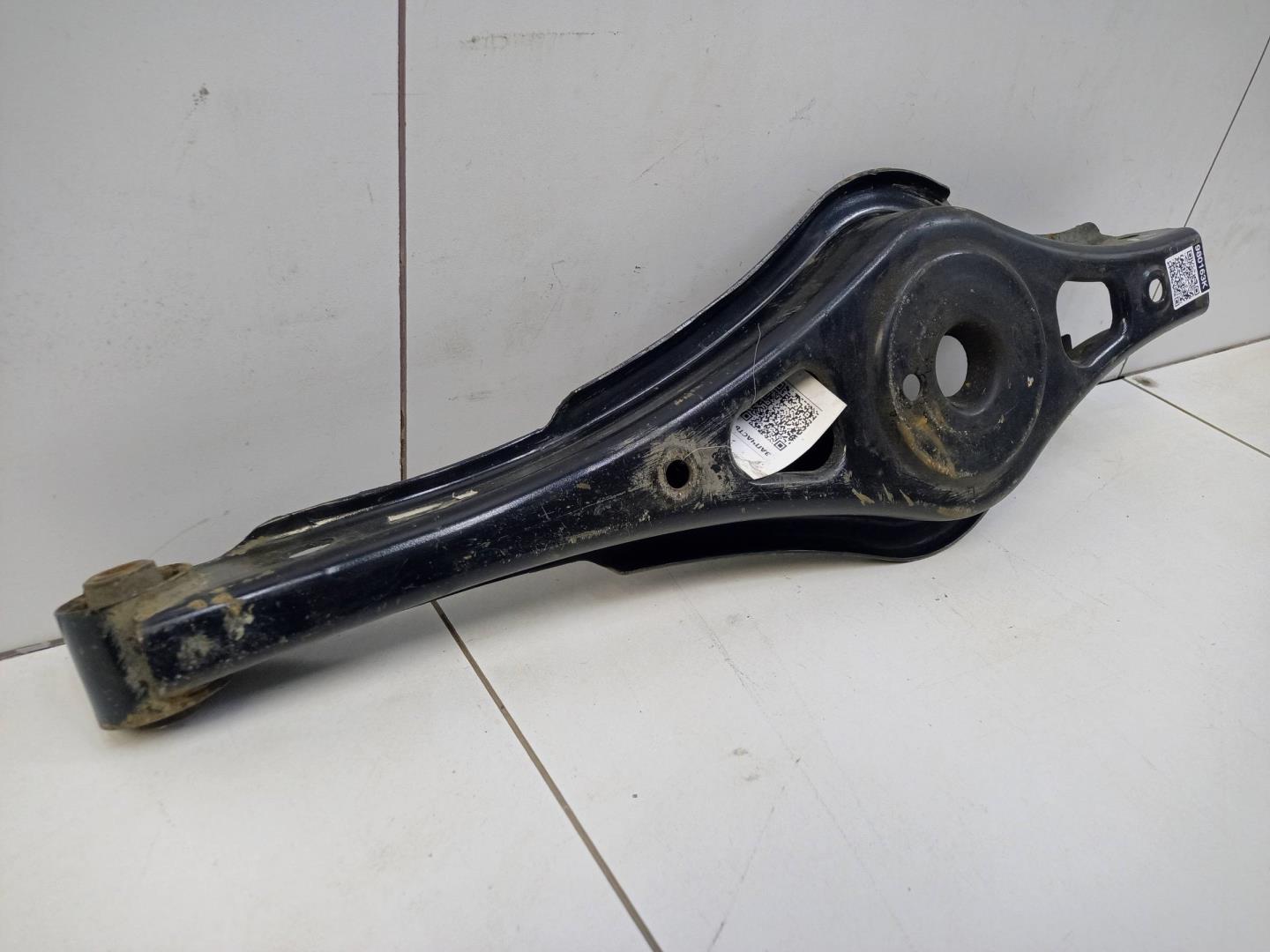 Рычаг задний поперечный