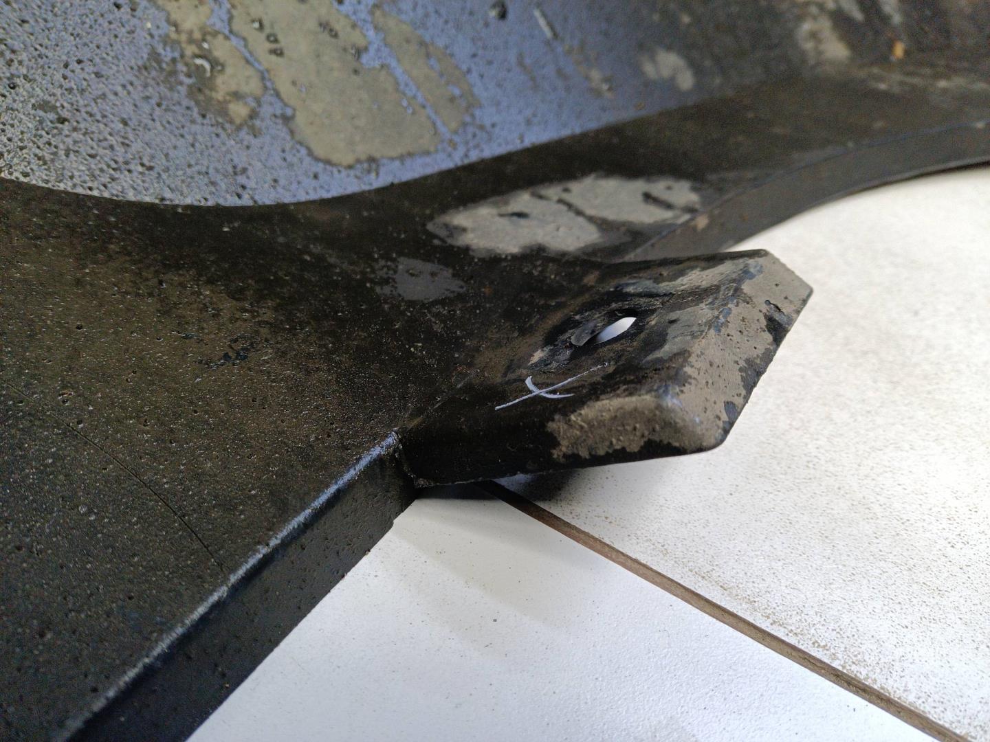 Бампер задний