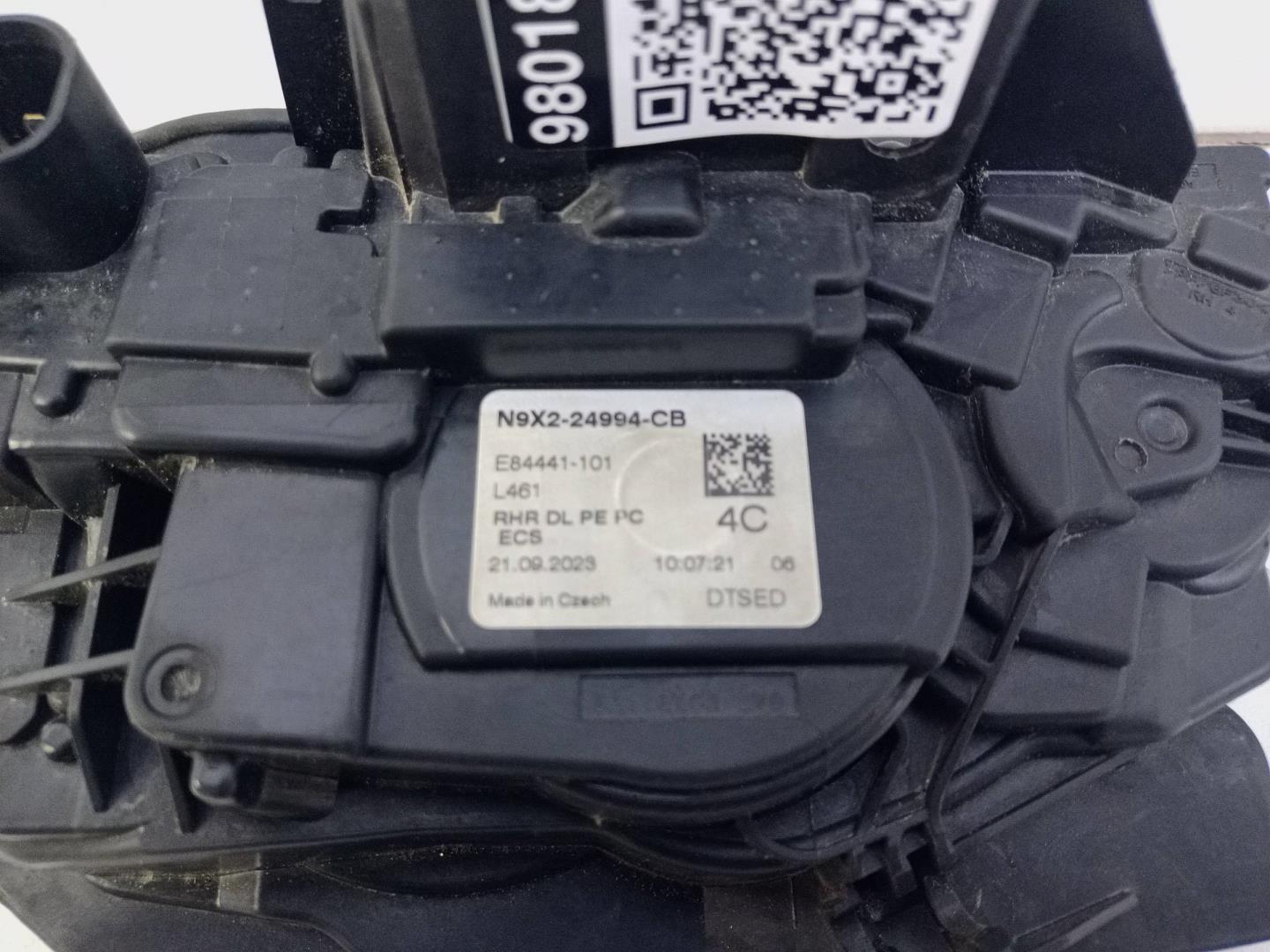 Замок двери задней правой