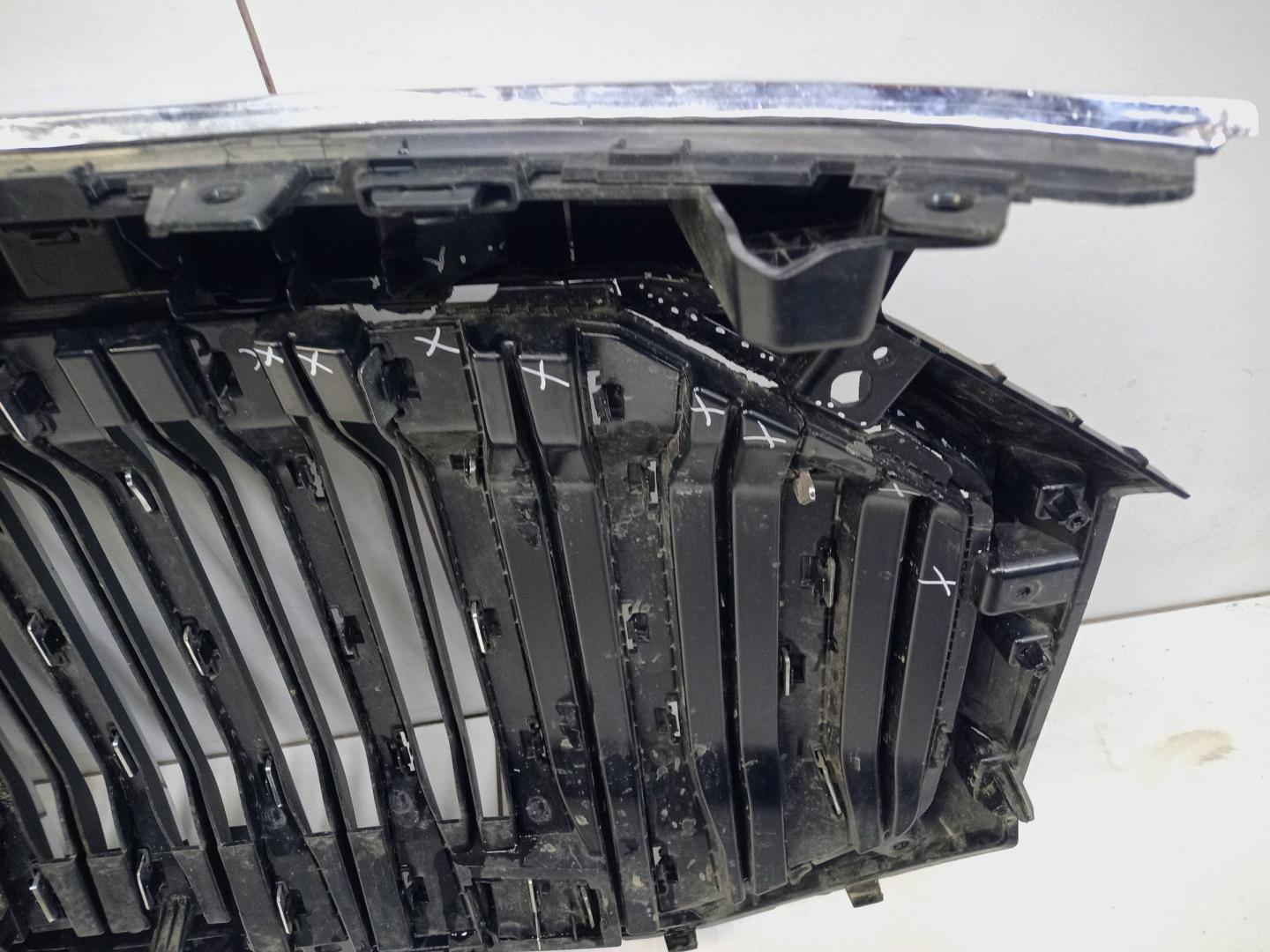 Решетка радиатора