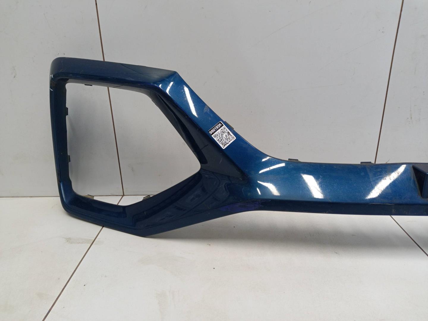 Накладка переднего бампера