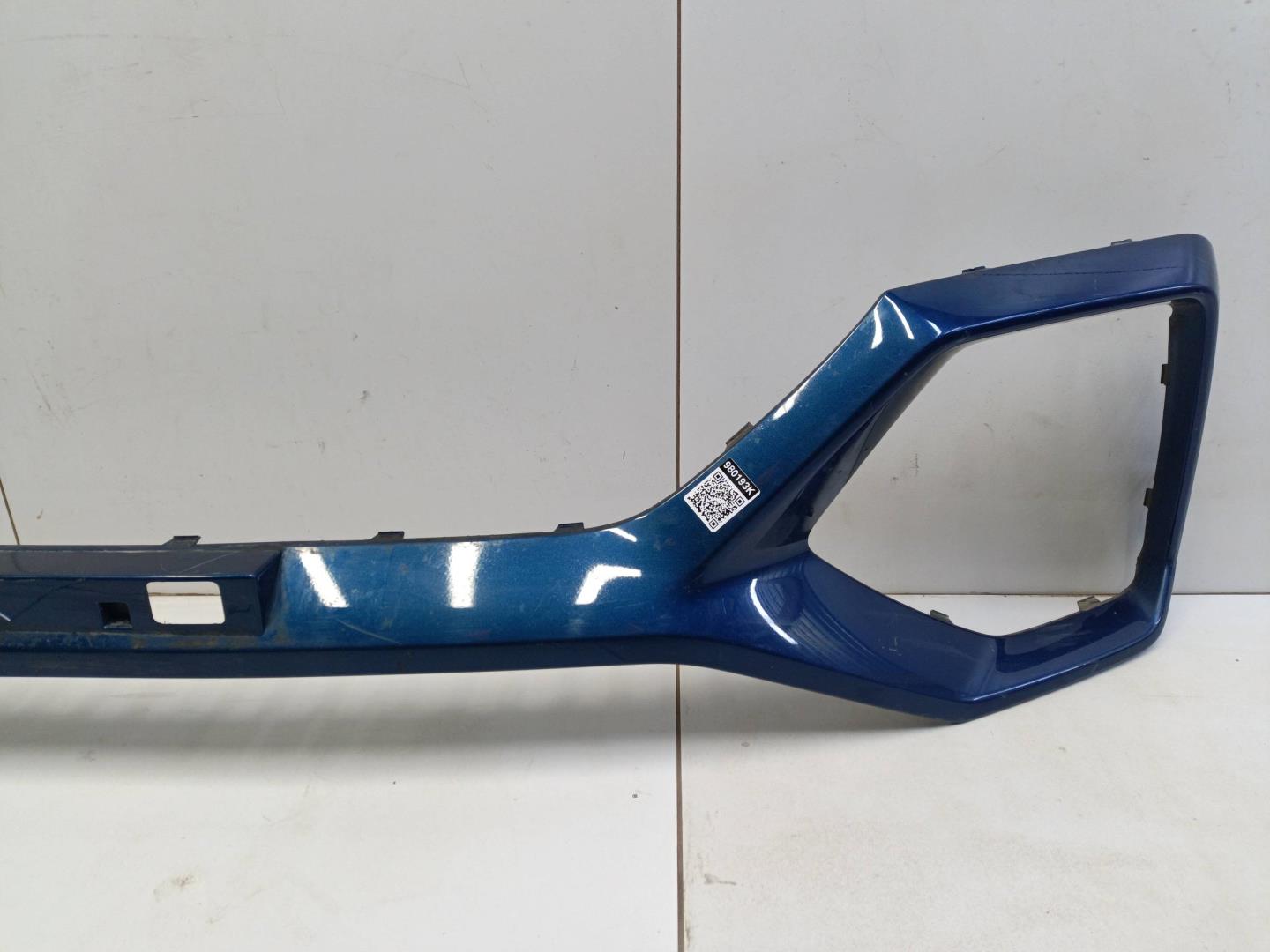 Накладка переднего бампера