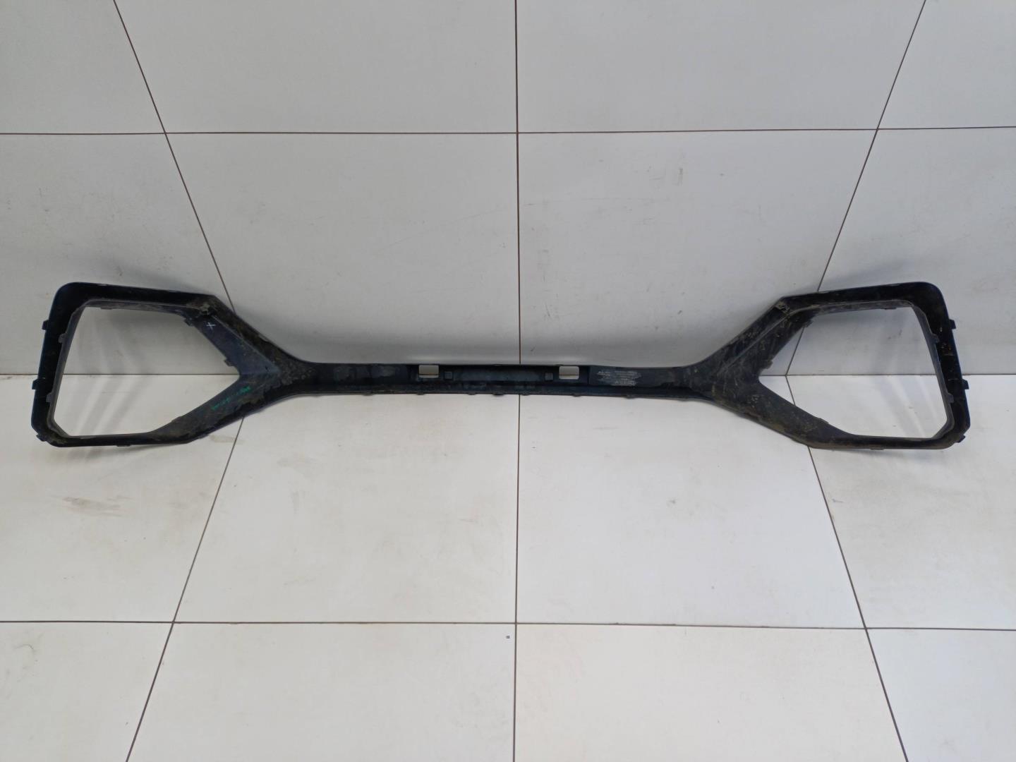 Накладка переднего бампера