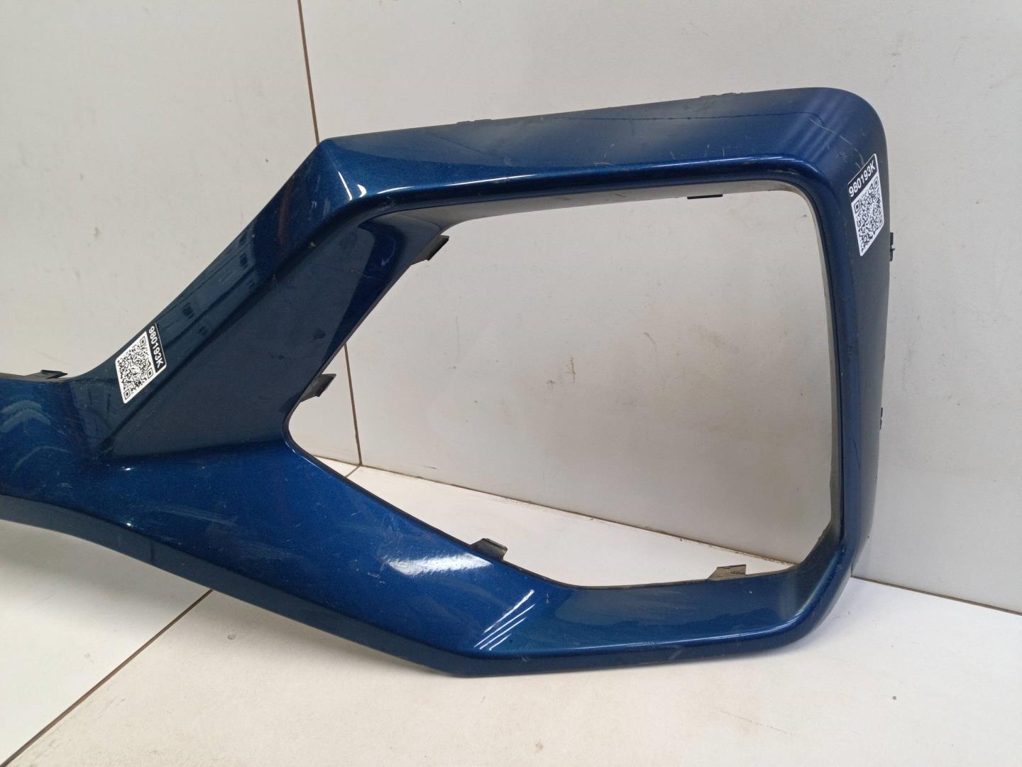 Накладка переднего бампера