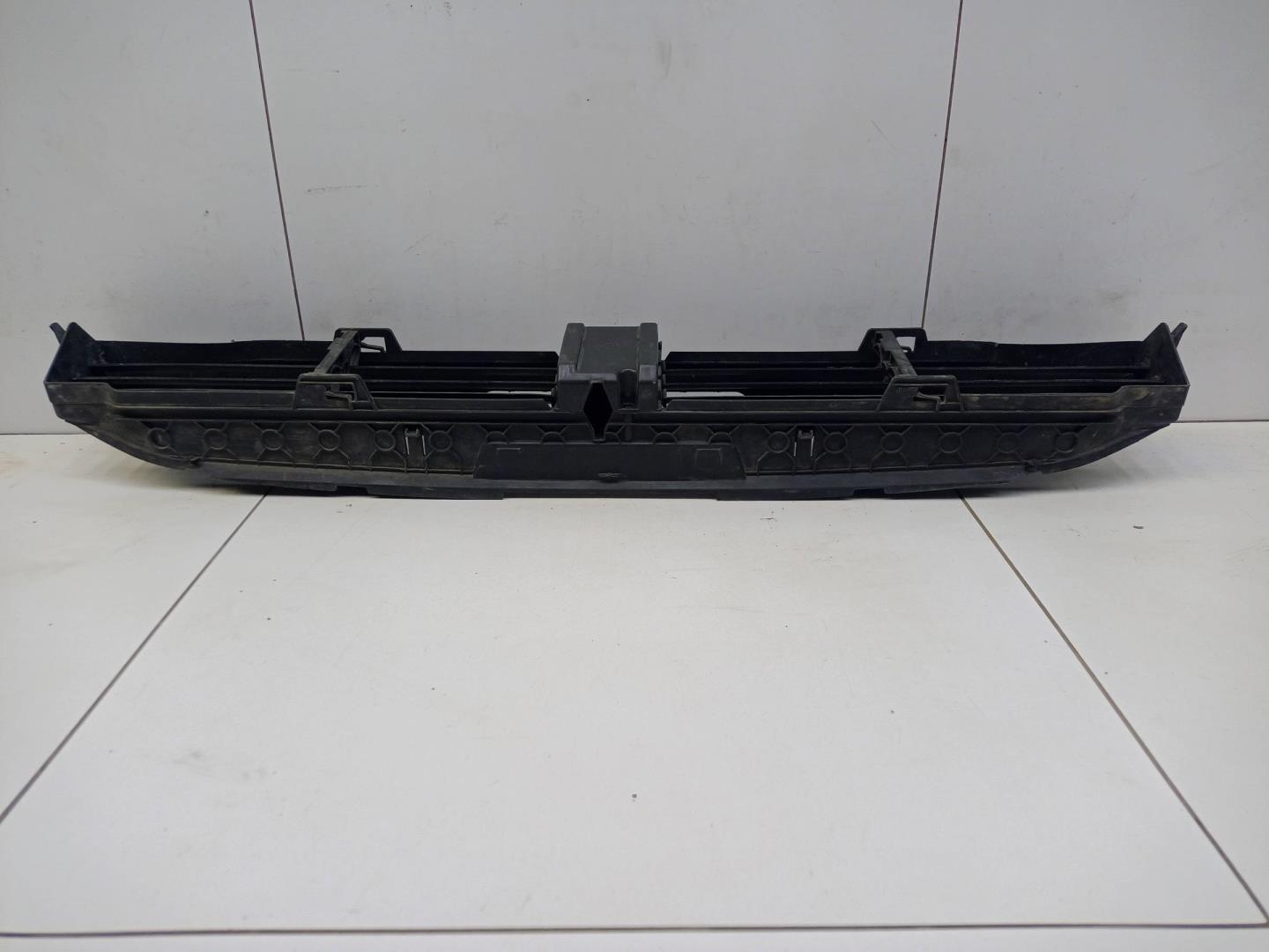 Жалюзи (воздуховод) бампера переднего