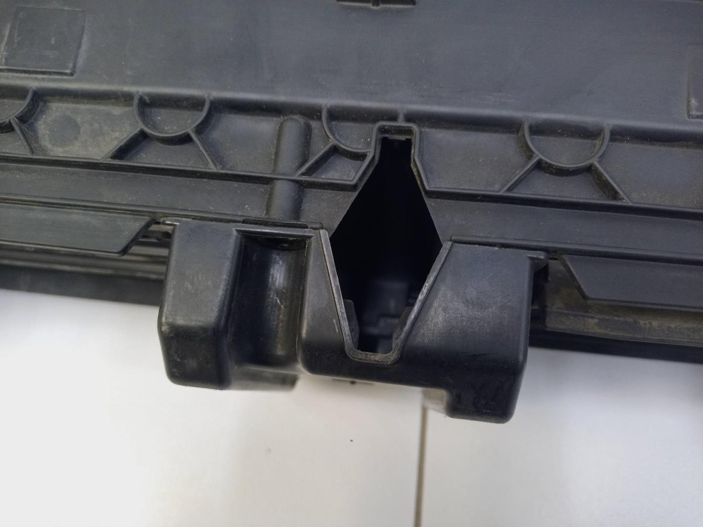 Жалюзи (воздуховод) бампера переднего