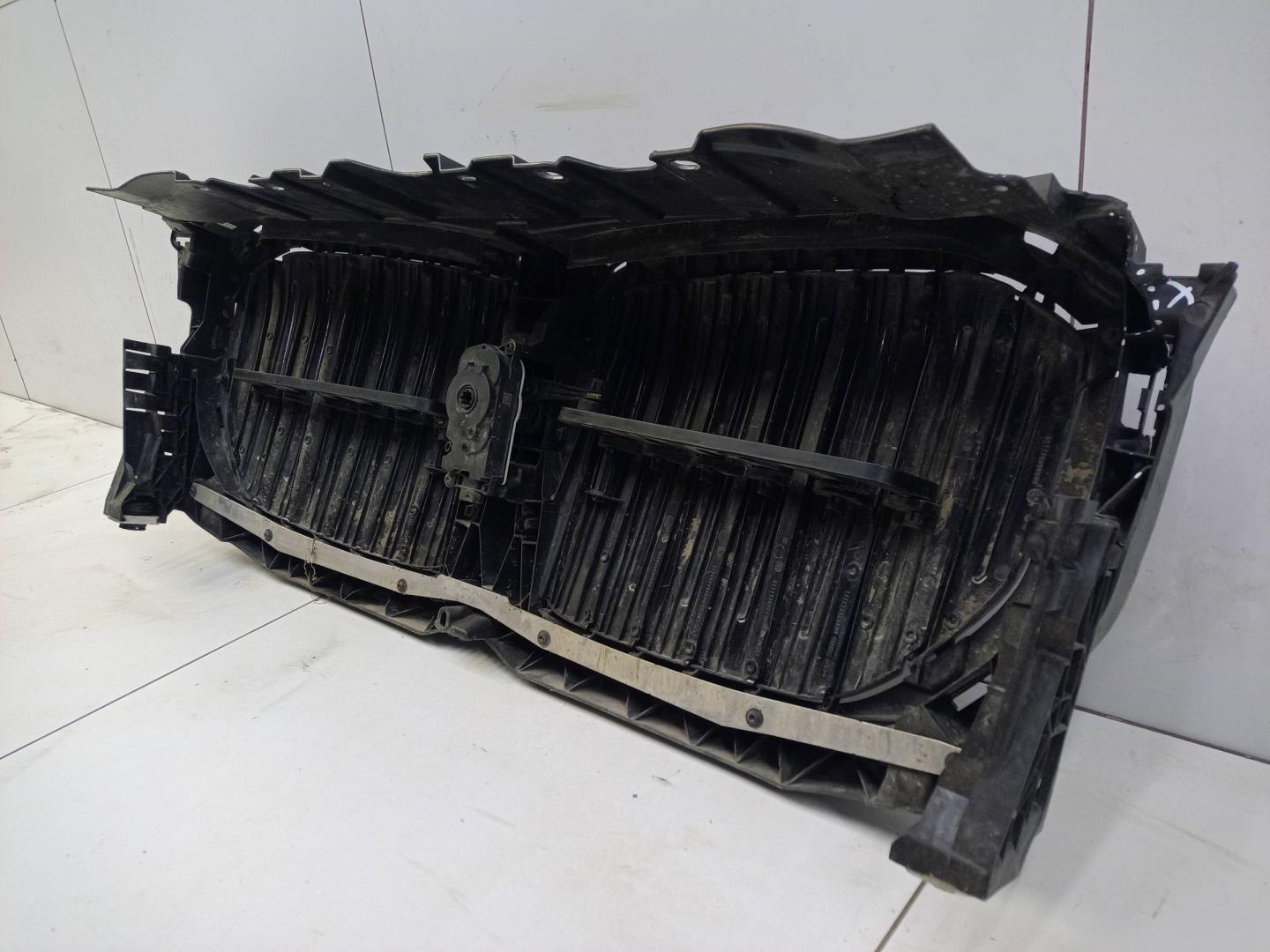 Жалюзи (воздуховод) бампера переднего