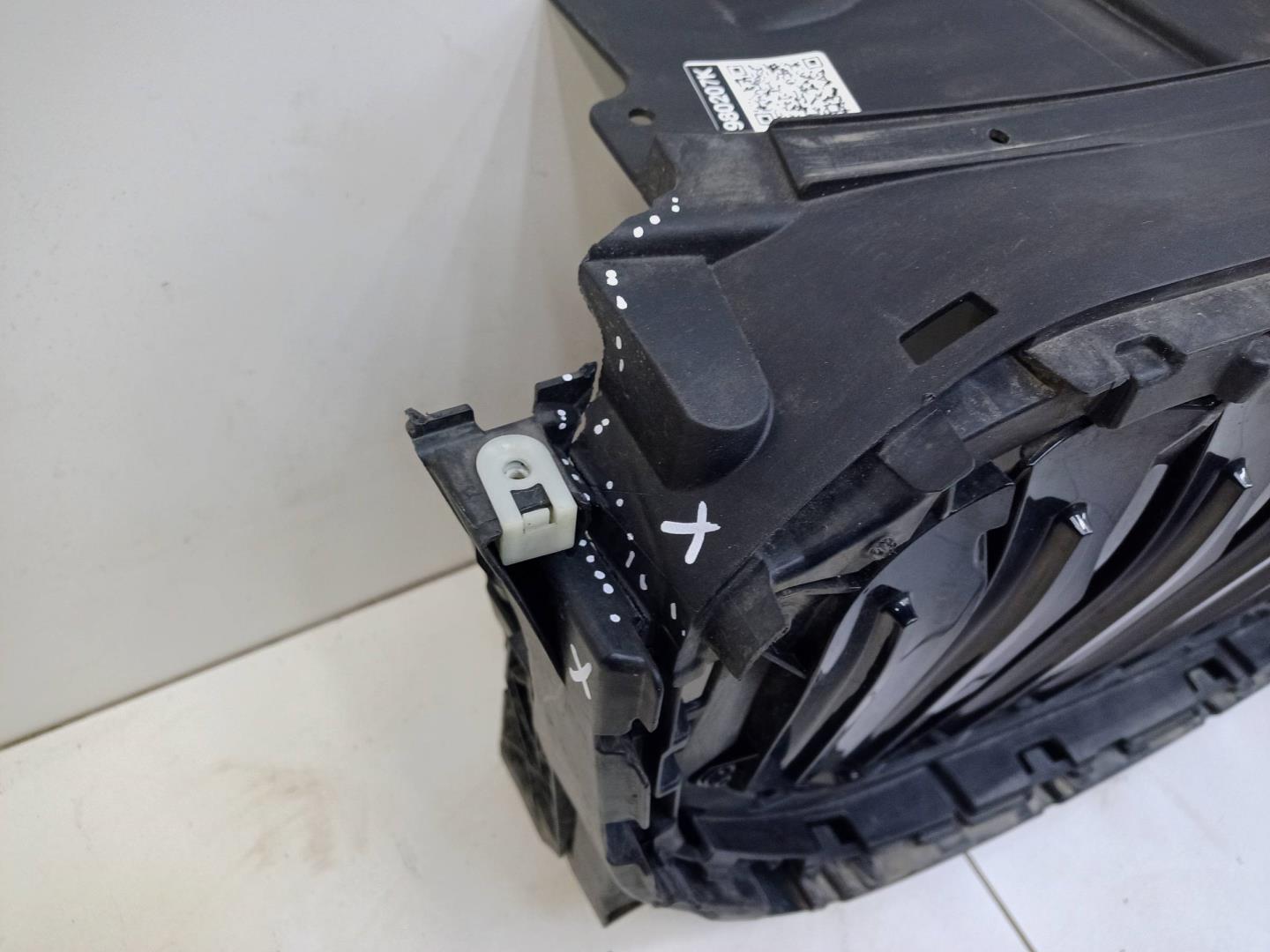 Жалюзи (воздуховод) бампера переднего